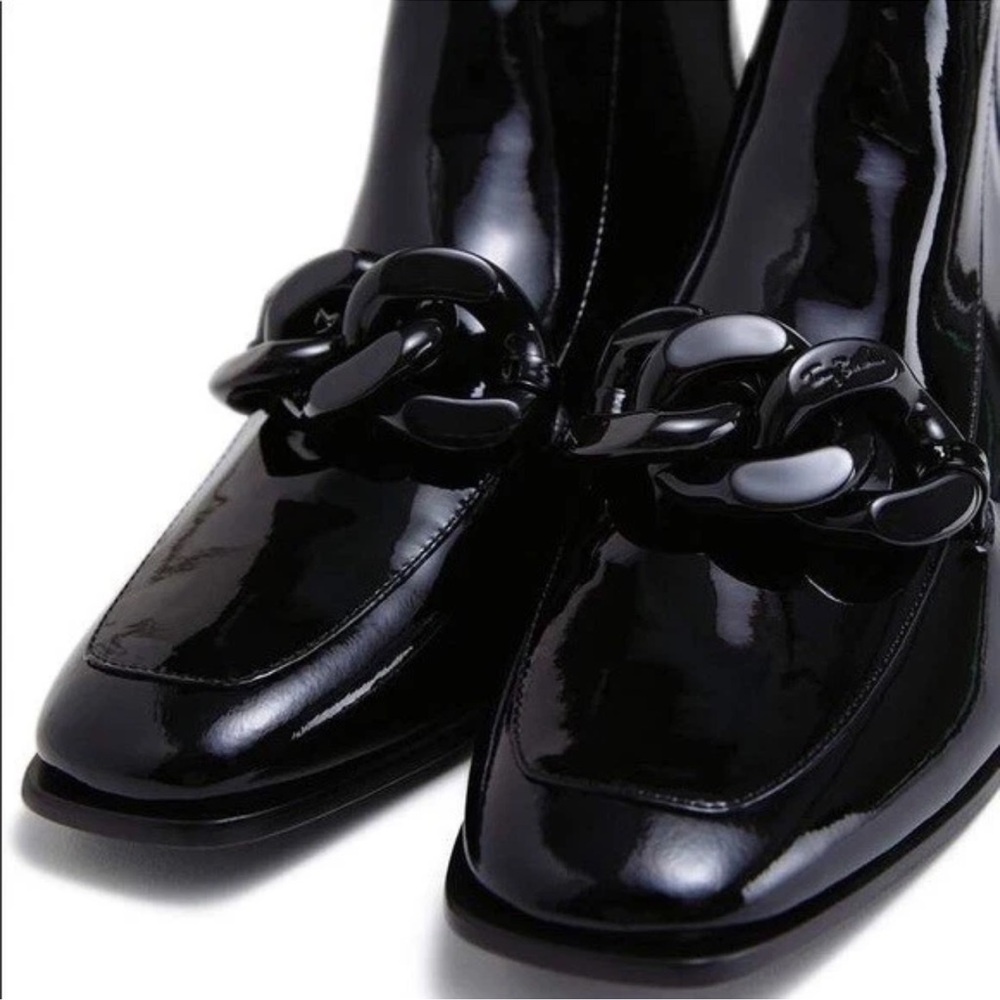TORY BURCH Adrien Chain Bit Chelsea Bootie Black patent Leather 7M